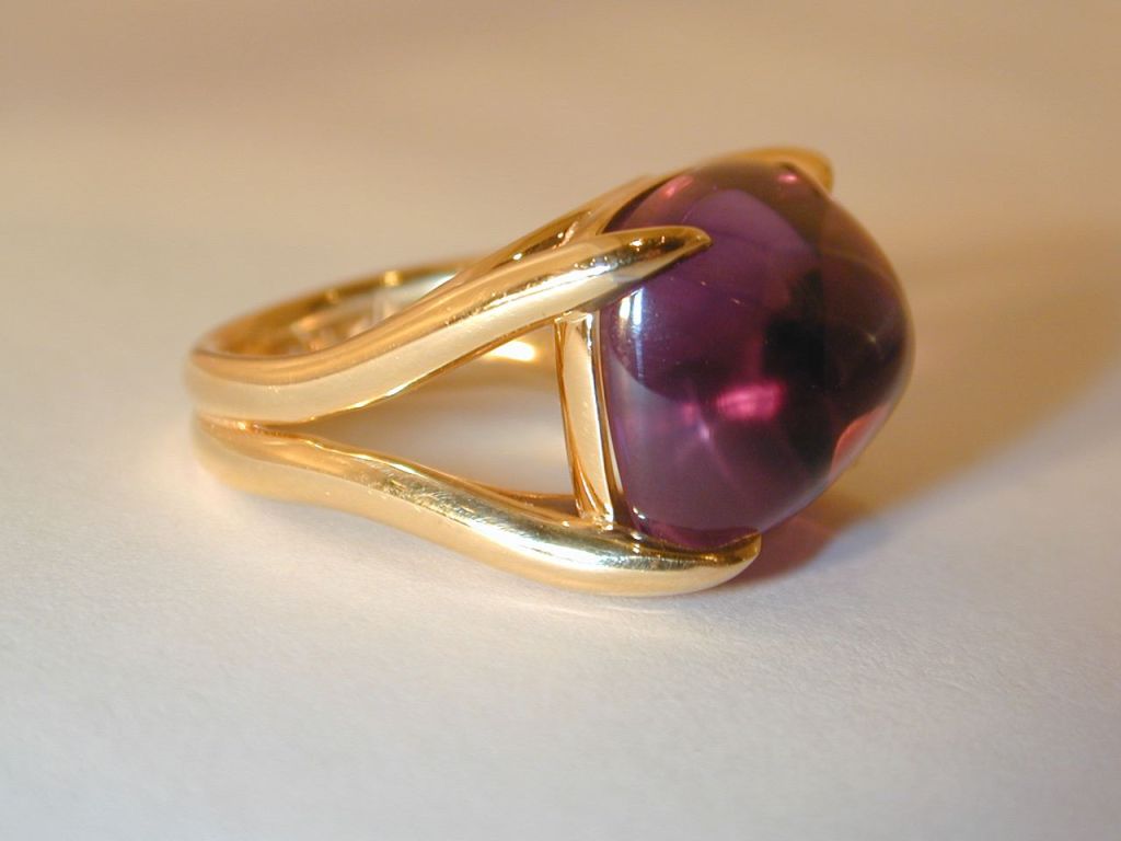 Cabochon Amethyst 'Swing Ring' In New Condition For Sale In San Francisco, CA