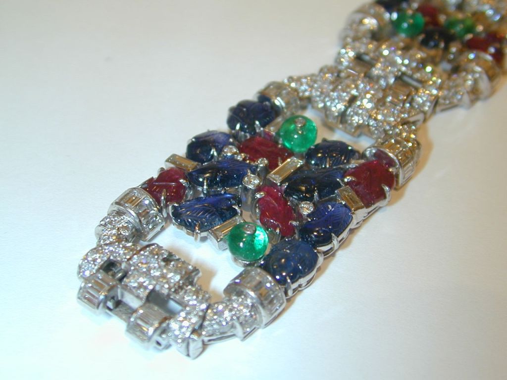 Women's Art Deco Tutti-Frutti Emerald Ruby Sapphire Platinum Bracelet For Sale