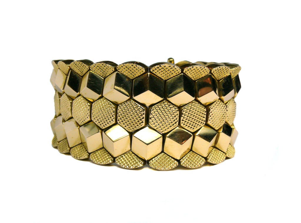 Retro Sculptural 18K Gold Bracelet
