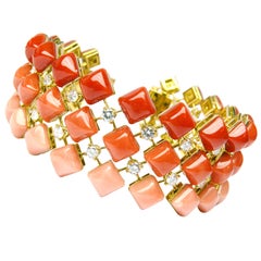 VAN CLEEF & ARPELS Coral and Diamond Bracelet