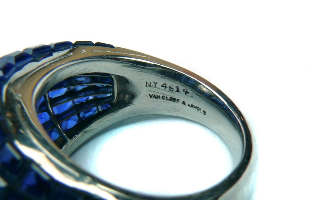 VAN CLEEF & ARPELS Mystery Set Sapphire and Diamond Ring For Sale 1