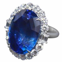 Magnificent Large Sapphire and Diamond Ring