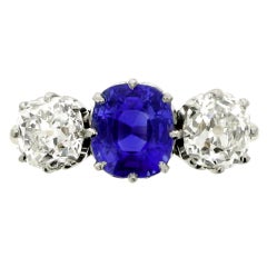 Three-Stone Natural Kashmir Sapphire Diamond Ring 9