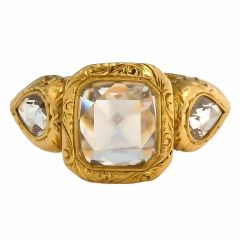 Spectacular Rose-Cut Diamond ring in Gold