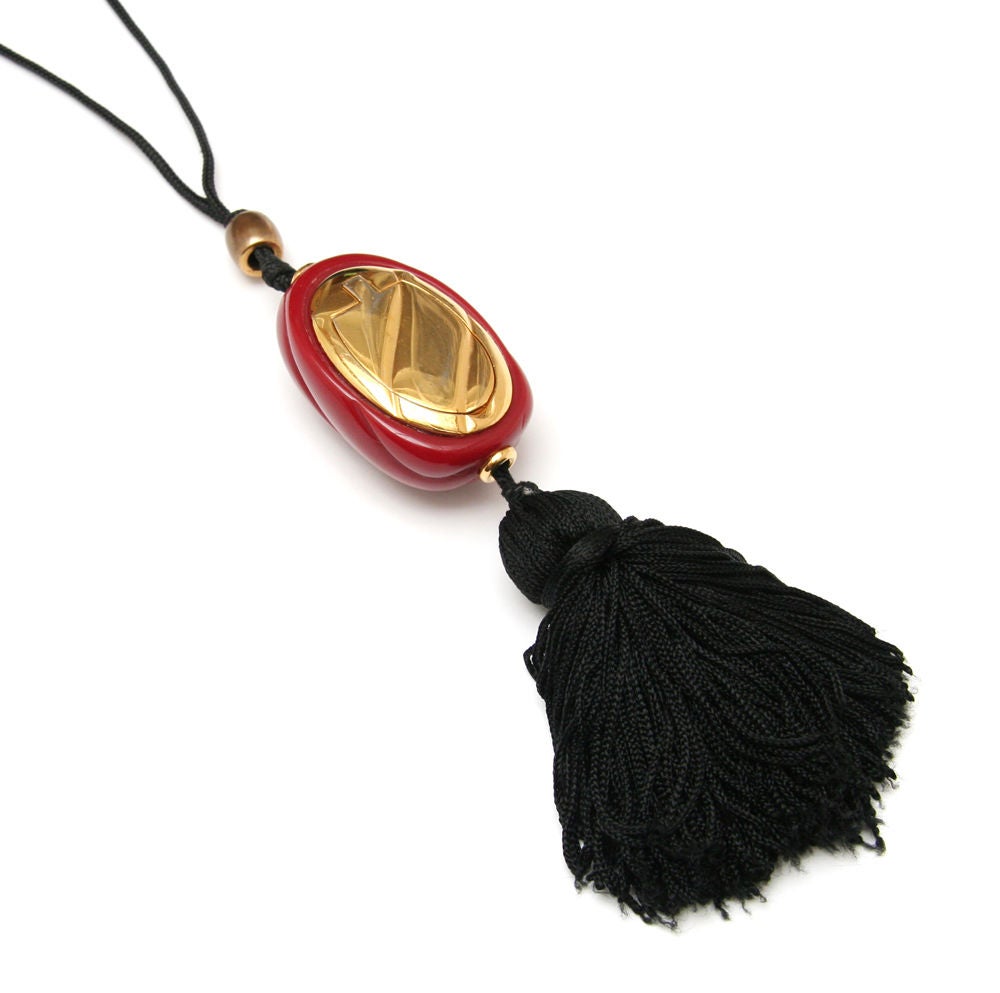 Molded Plastic Pendant