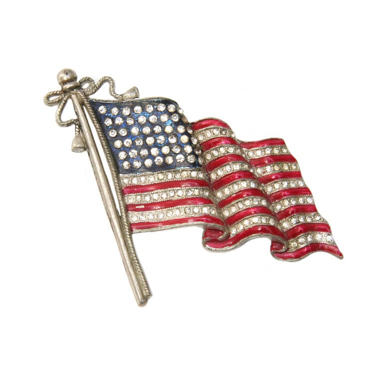 Patriotic American Flag Brooch For Sale