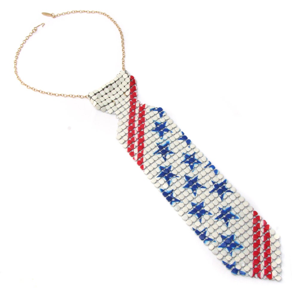 Signed Whiting & Davis enamelled mesh patriotic tie featuring blue stars and red stripes.