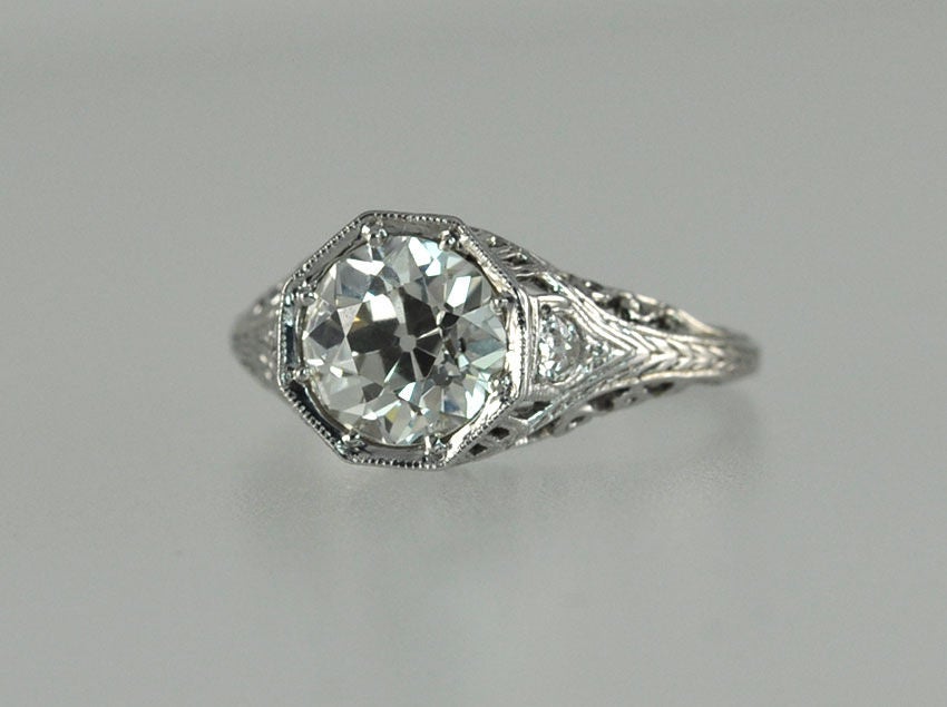 Edwardian 1.69 Carat Old European Cut Diamond and Platinum Ring In Excellent Condition For Sale In Los Angeles, CA