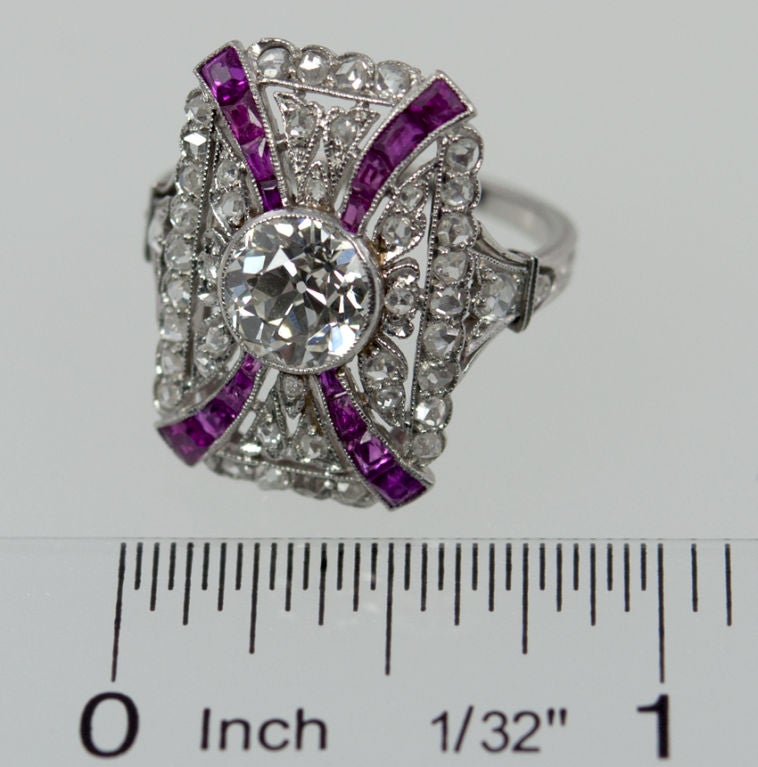 Edwardian Diamond and Ruby Platinum Ring, circa 1910 For Sale 3