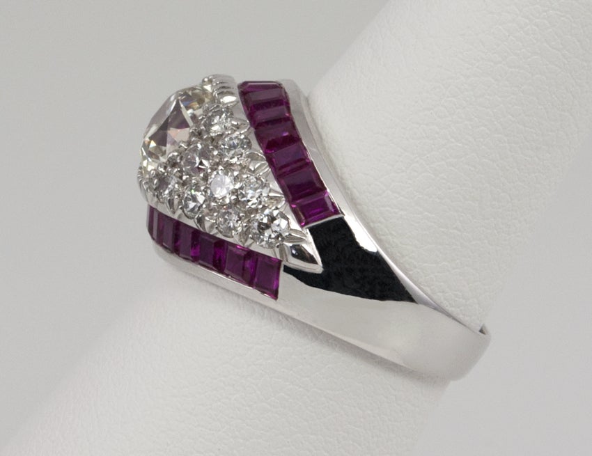 Art Deco Diamond and Ruby Cluster Platinum Ring For Sale 3