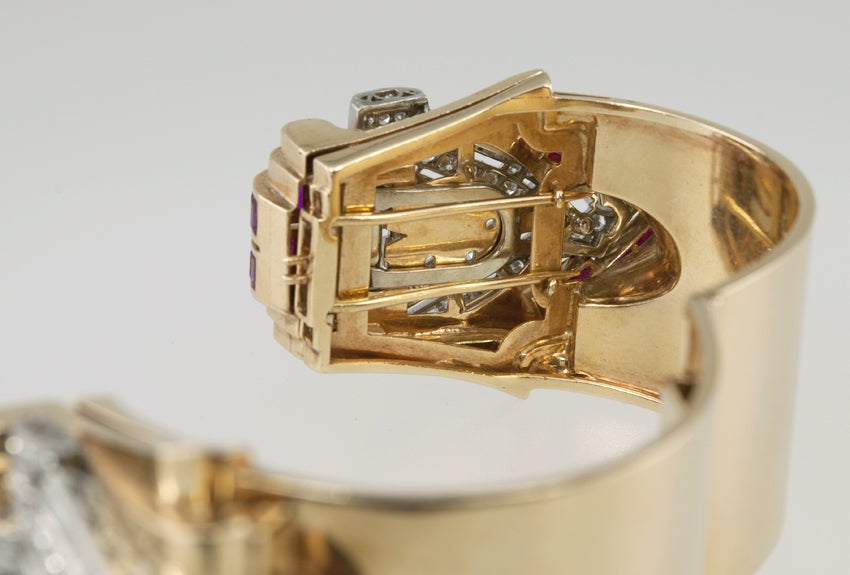 Art Deco Clips on a Retro Bangle Bracelet For Sale 1