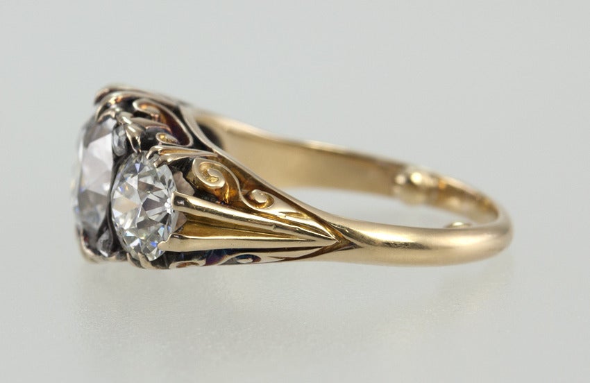 Victorian Ring With Three Old European Cut Diamonds 1