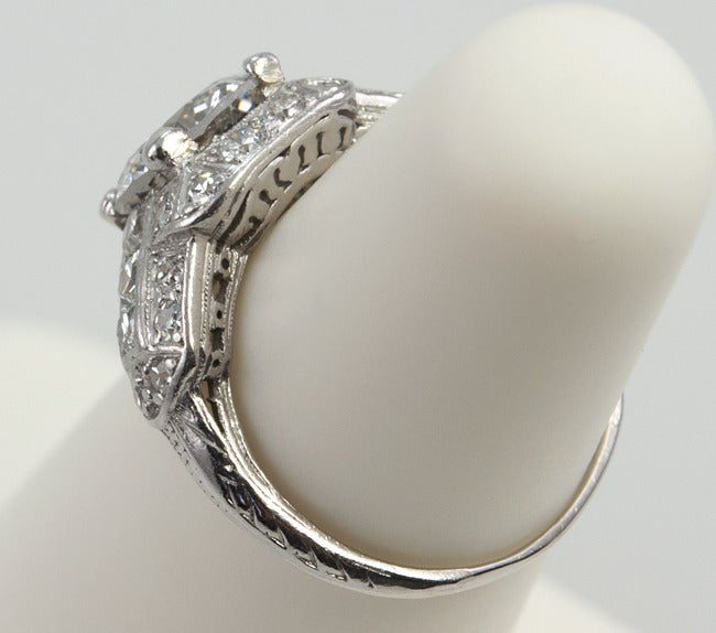 Art Deco Engagement Ring With 1.53 Carat Diamond For Sale 2