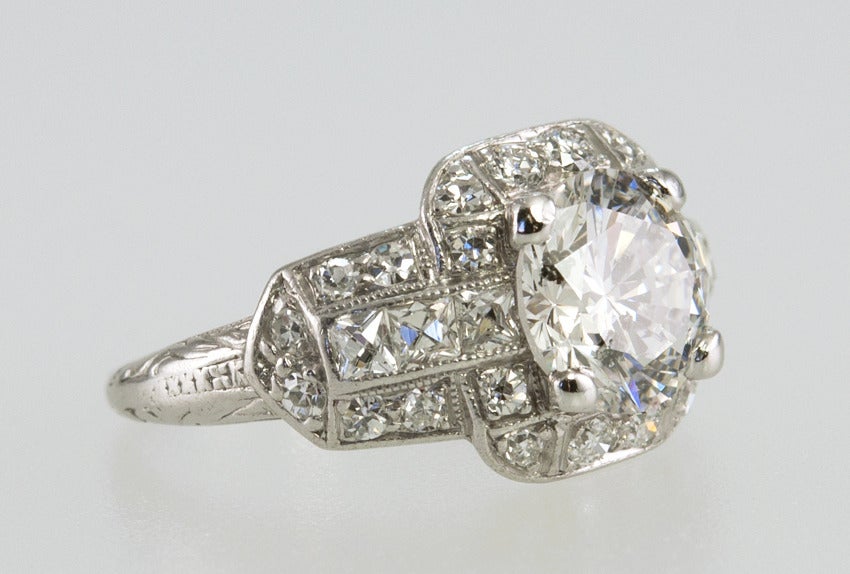 Women's Art Deco Engagement Ring With 1.53 Carat Diamond For Sale