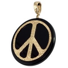 Retro DAVID WEBB Onyx Peace Sign Pendant