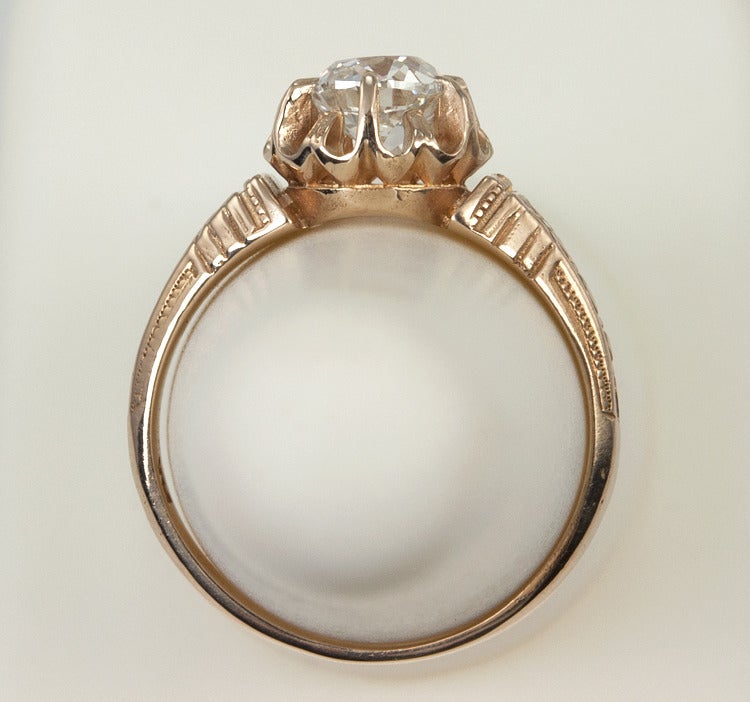 Victorian 0.96 Carat Old Mine Cut Diamond and 14 Karat Rose Gold Engagement Ring For Sale 3