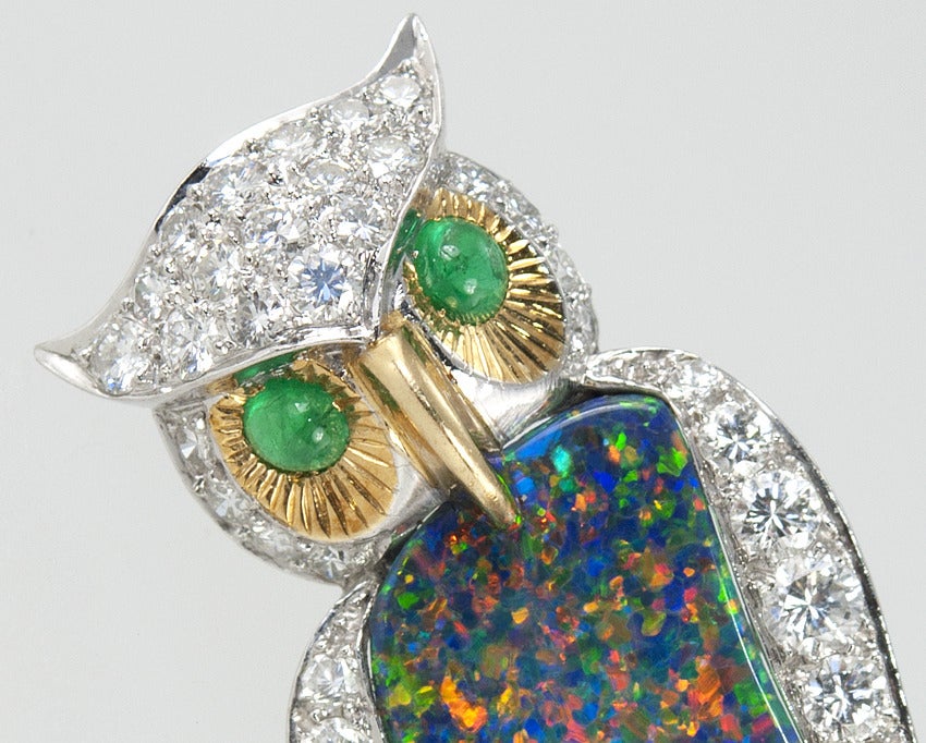 Opal and Diamond Owl Platinum Brooch, circa 1960s For Sale 2