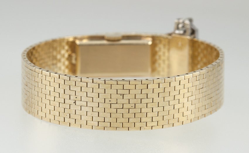 Damenarmbanduhr mit verdecktem Zifferblatt aus Gelbgold und Diamanten im Angebot 6