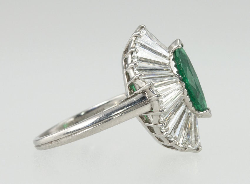 Women's Oscar Heyman Emerald and Diamond Platinum Ballerina Ring For Sale