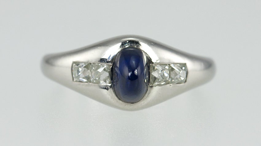 Art Deco Cabochon Sapphire Ring In Good Condition For Sale In Los Angeles, CA
