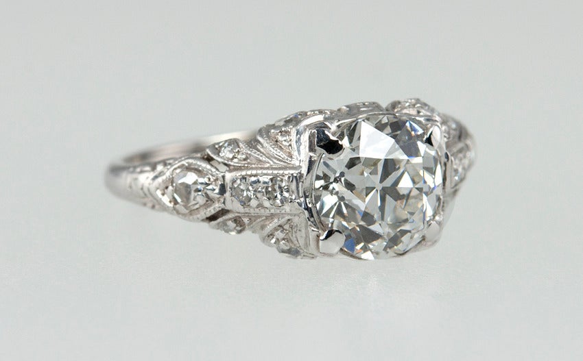 Women's 1.56 Carat Platinum Art Deco Engagement Ring For Sale