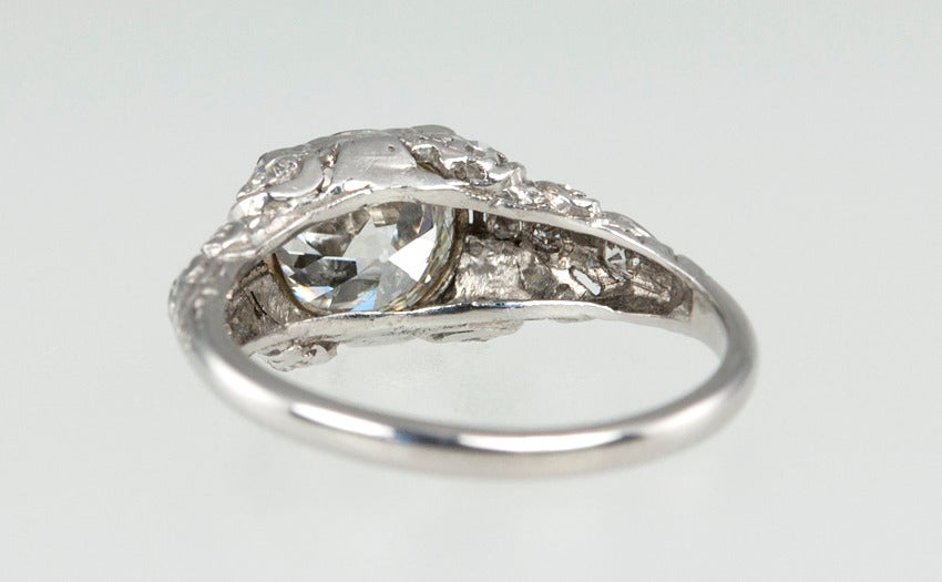 1.56 Carat Platinum Art Deco Engagement Ring For Sale 3