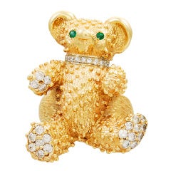 ADORABLE Gold Teddy Bear Ring with Diamonds and Emeralds