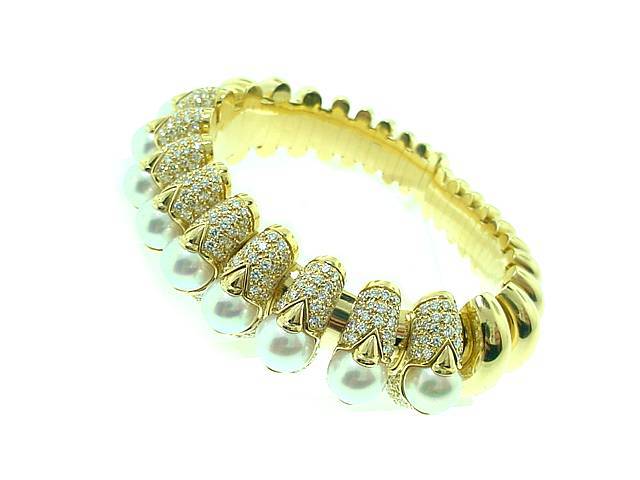 Bulgari Celtaura Pearl Diamond Bracelet For Sale 1