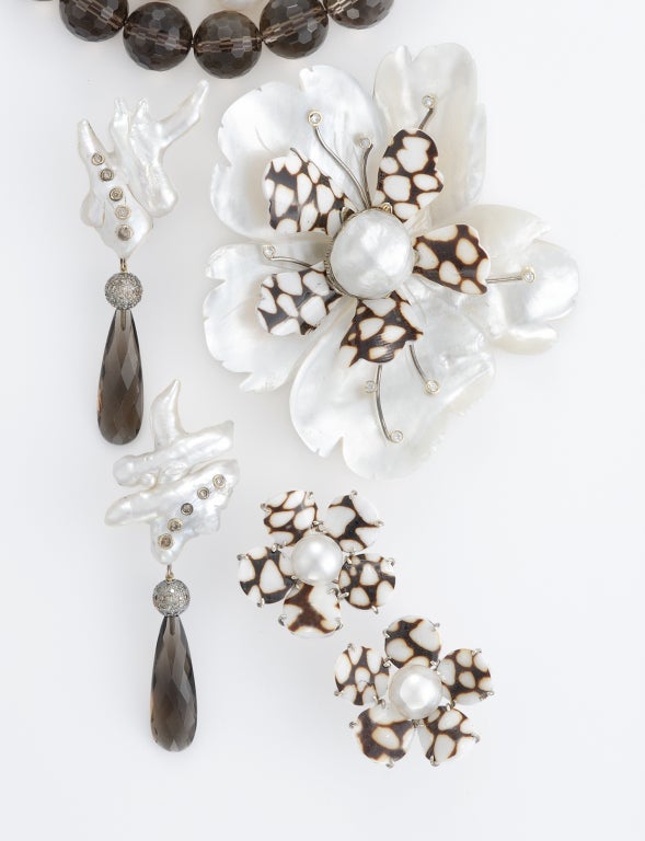 Women's Sorab & Roshi Shell Flower Pin with south sea Pearl