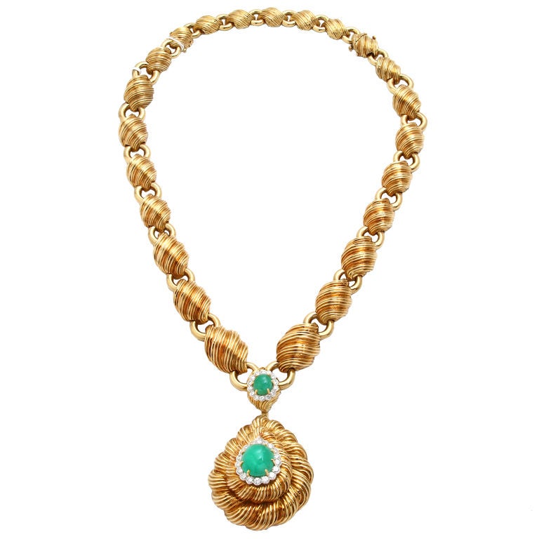DAVID WEBB Yellow Gold Chain with  Pendant Emerald and Diamond