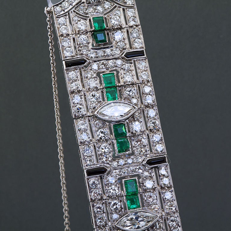 Art Deco Five Diamond Emerald Onyx Diamonds Buckle Bracelet 17.70 Carats In Good Condition In Lakewood, NJ