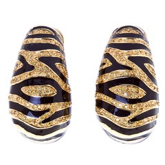 Yellow Diamond Gold Tiger Motif Earrings
