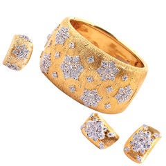 Brushed Gold Suite with Diamond Star Motif