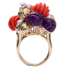 Vintage VAN CLEEF & ARPELS Carved Gold, Amethyst & Coral Bead Ring