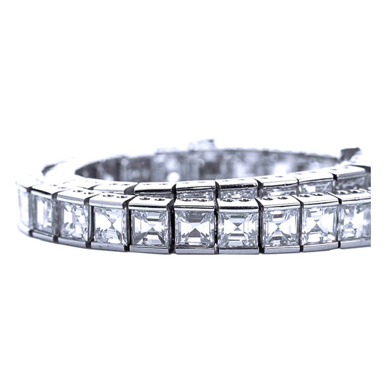 17 Carats G/VS Square Step Cut Diamond in Platinum Tennis Bracelet