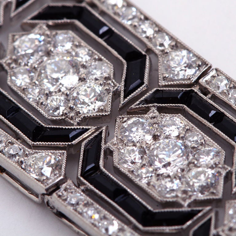 Women's CARTIER PARIS Art Deco Diamond Platinum & Onyx Brooch