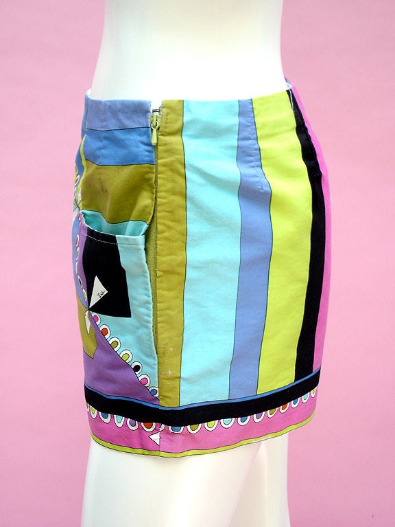 Rarest-of-the-rare in the Pucci vintage world, the coveted Pucci shorts!!<br />
<br />
Whether your summer destination is Cape Cod or Capri, these Pucci short-shorts are the last word in chic! Made of 100% polished cotton in blocks of bubblegum,