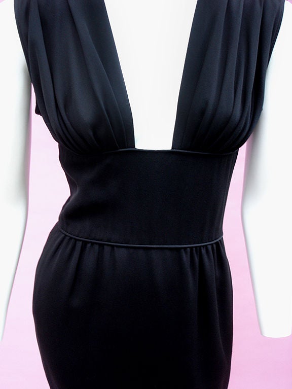 Women's 80S VALENTINO PLUNGING CREPE LBD