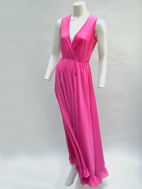 70s John Kloss Hot Pink Ruffle Set In Excellent Condition For Sale In Miami Beach, FL