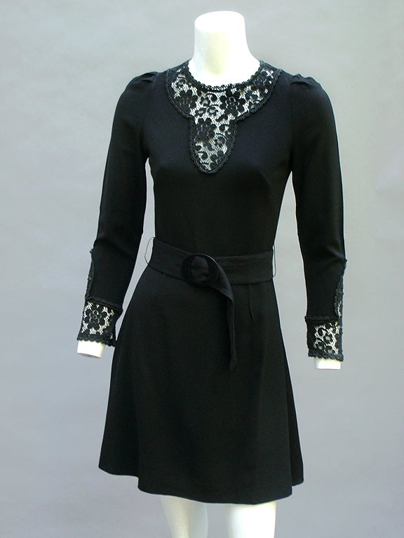 70S LEE BENDER BUS STOP