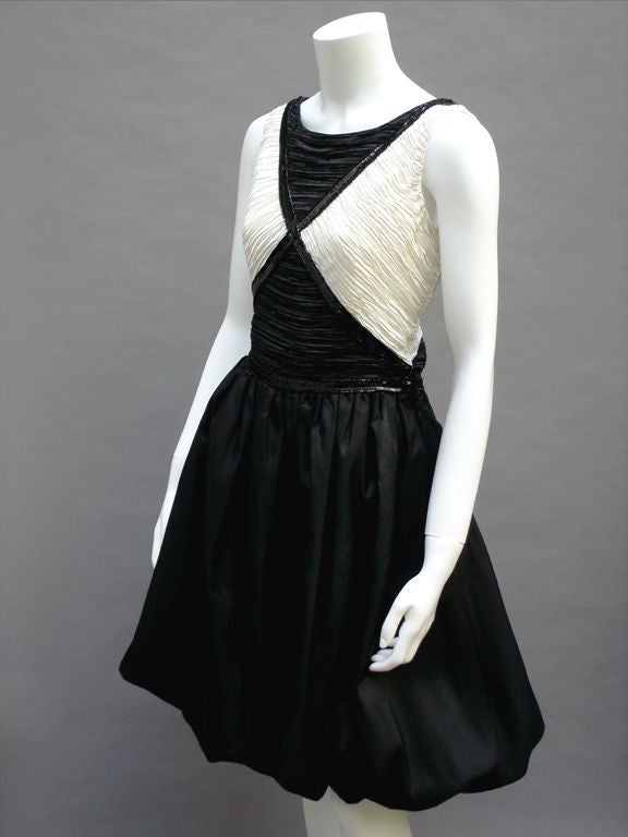 1980s Mary McFadden Black and White Bubble Dress In Excellent Condition For Sale In Miami Beach, FL