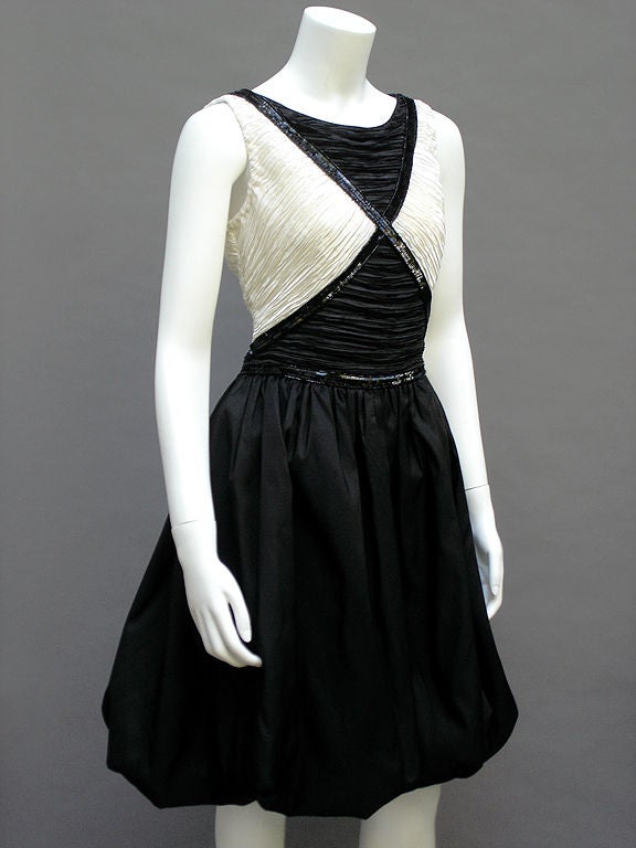 1980s Mary McFadden Black and White Bubble Dress For Sale 2