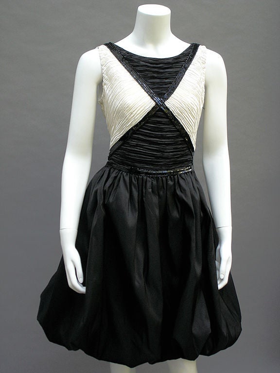 1980s Mary McFadden Black and White Bubble Dress For Sale 4