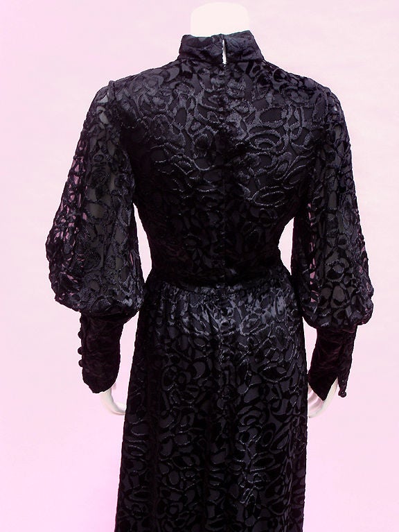 60S DIORLING BY CHRISTIAN DIOR VICTORIAN VELVET For Sale 2
