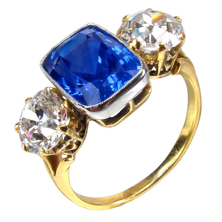 Kashmir Sapphire Diamond Engagement Ring For Sale