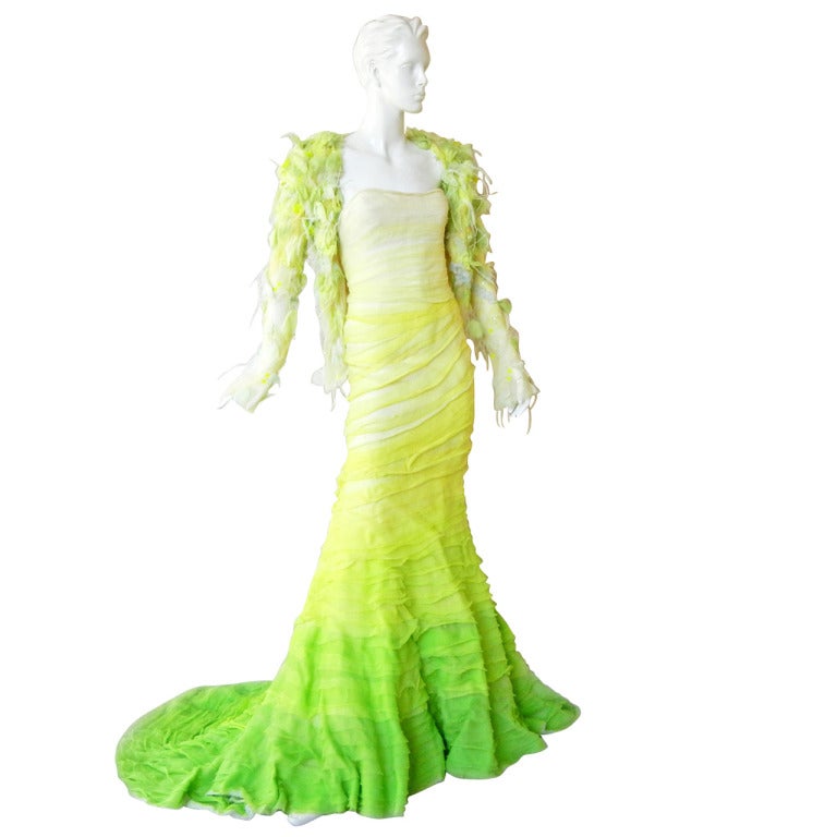 Rare Oliver Theyskens for Nina Ricci yellow, ombre shades of green and white fantasy gown grandiously spiraling out on the catwalk as the featured finale of the designer's runway fashion show.  Orig retail over $60,000.

Very few of these