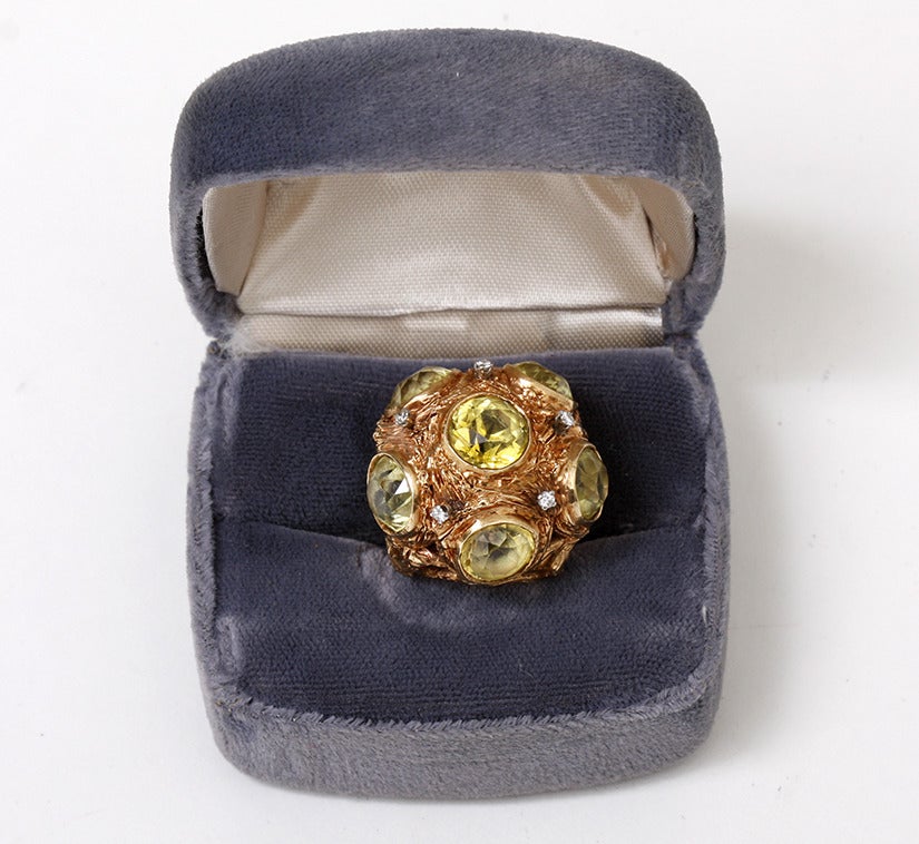 Beautiful Peridot Yellow Gold Diamond Dome Ring In Excellent Condition In Dallas, TX