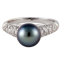 Cultured Tahitian Pearl and Diamond Gold Ring