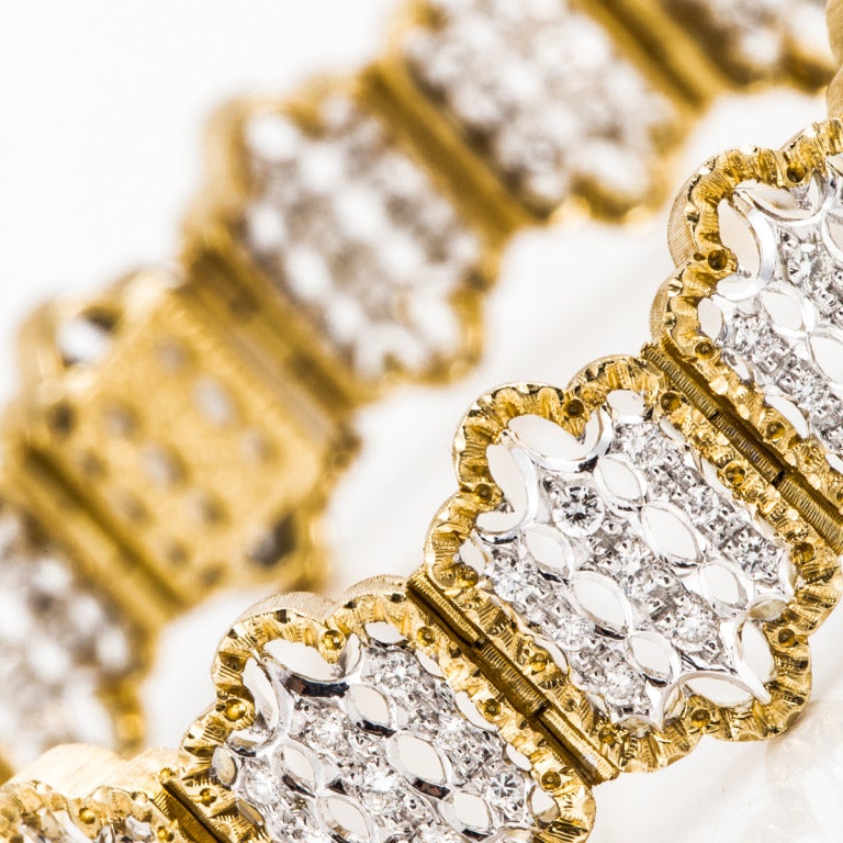 Buccellati-Armband aus 18 Karat Gelb- und Weißgold mit runden Diamanten von insgesamt 3 Karat. Misst 7 Zoll in der Länge.