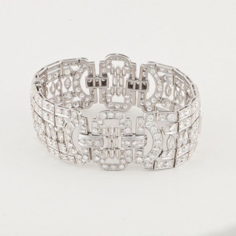 1920's Van Cleef & Arpels Diamond  Platinum Bracelet. In Excellent Condition In Houston, TX